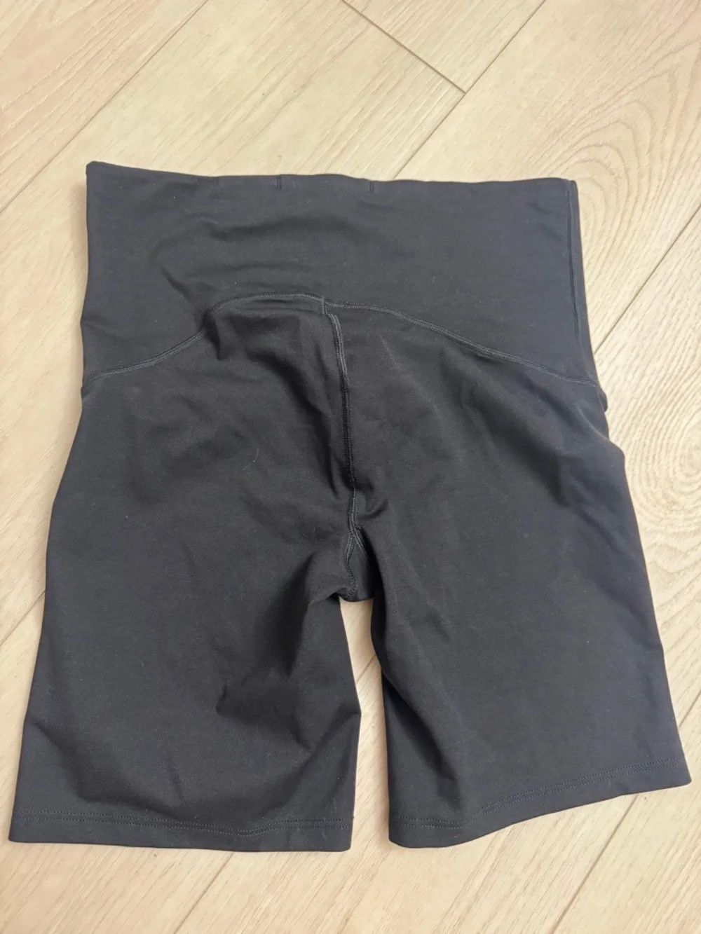 SPANX Spandex Shorts Size Medium - Black Shorts - LIKE NEW